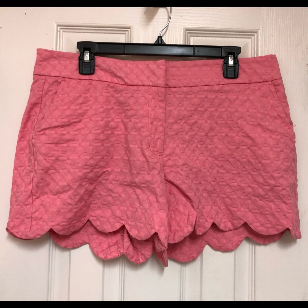 Very nice pair of Crown & Ivy shorts
